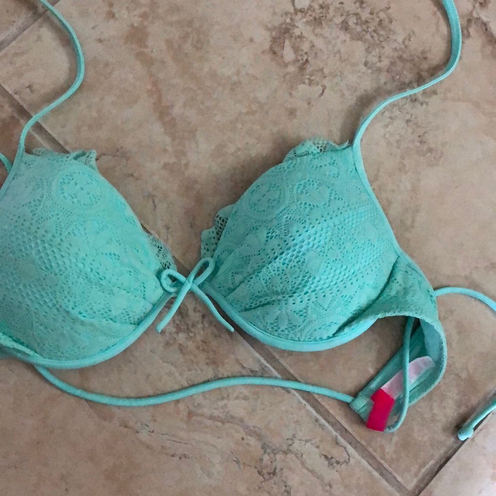 Victoria’s Secret bikini top